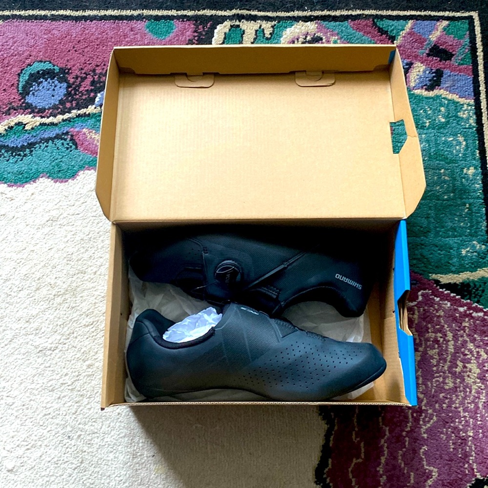 NWT - Shimano RC3 Cycling shoes - 42